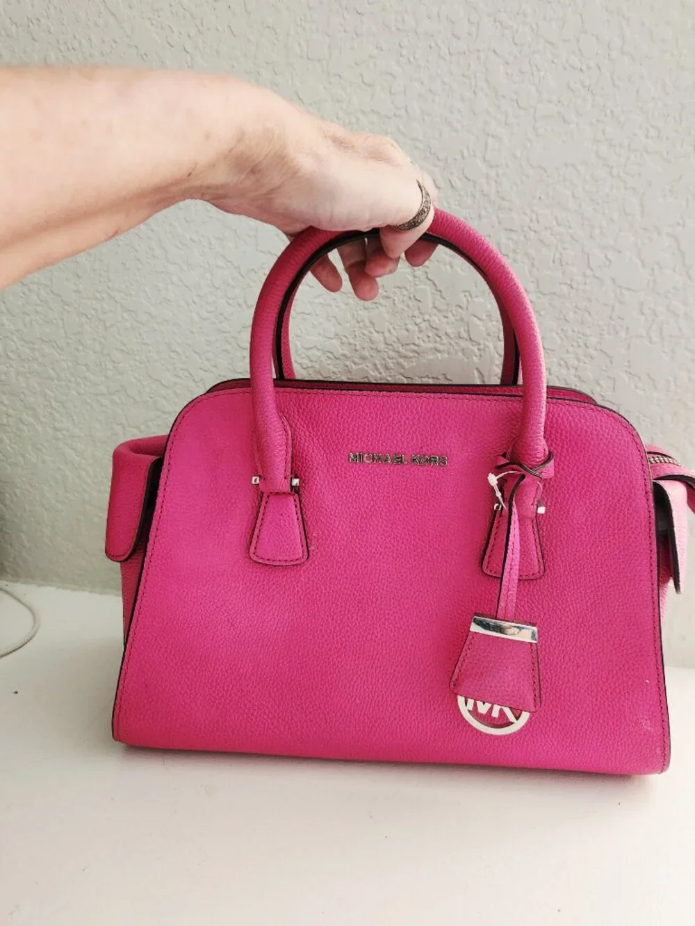 Like New Michael Kors Rasberry Pink Shoulder/Crossbody Bag Purse